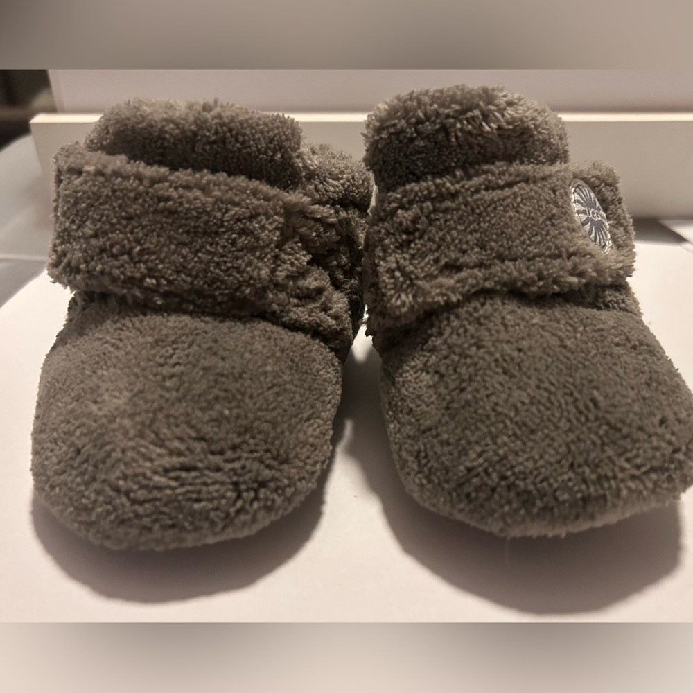 Ugg Baby Bixbee Booties - size S (baby 2/3)